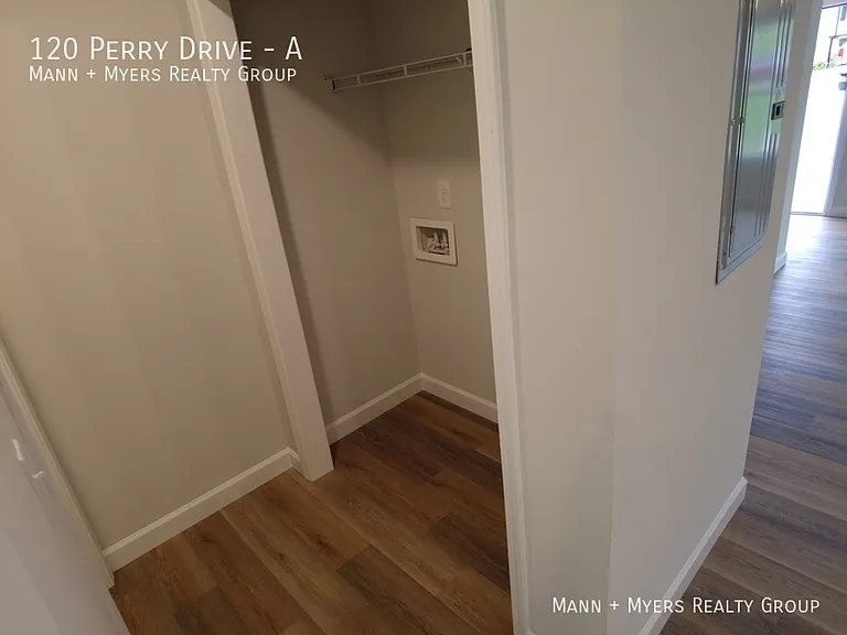 120 Perry Dr #A — Photo 14