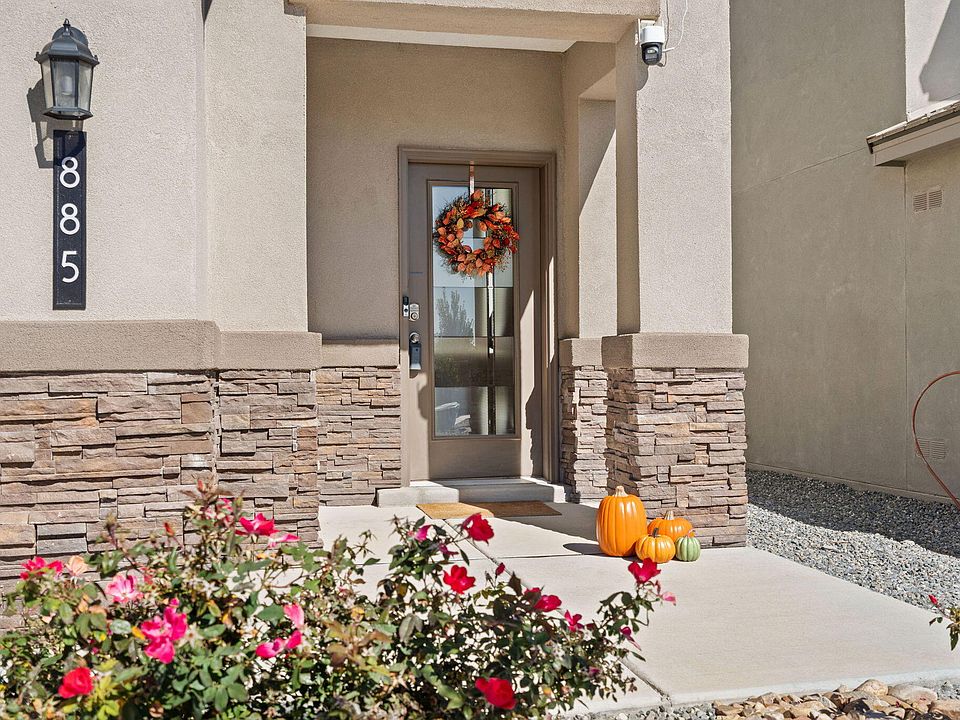 1st image of 885 Tazanita Loop SE