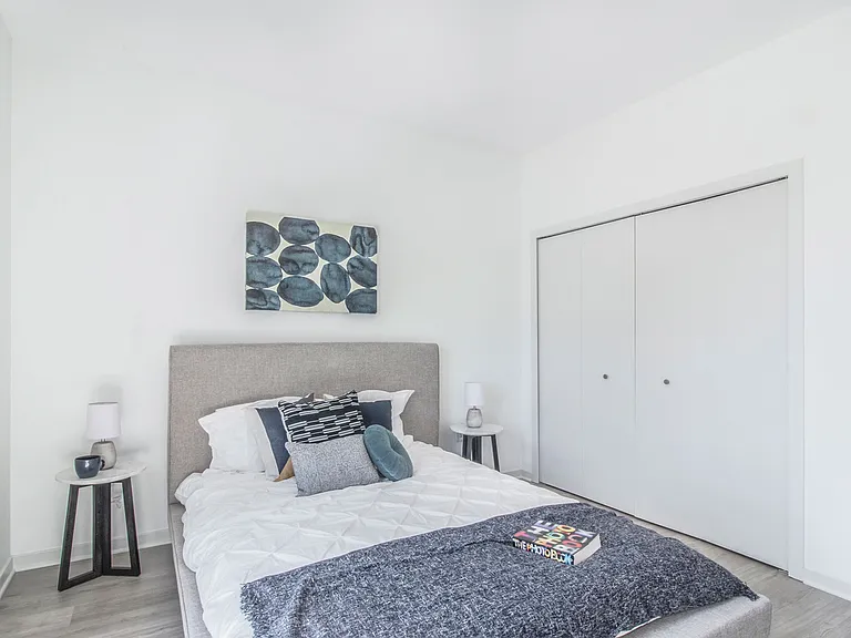 7410 Kercheval St #305 — Photo 12