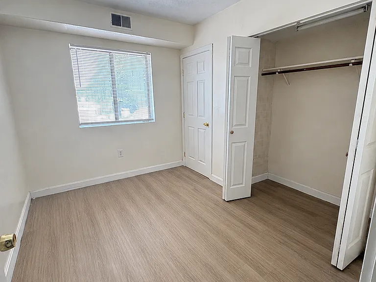 503 Broadway #6 — Photo 3