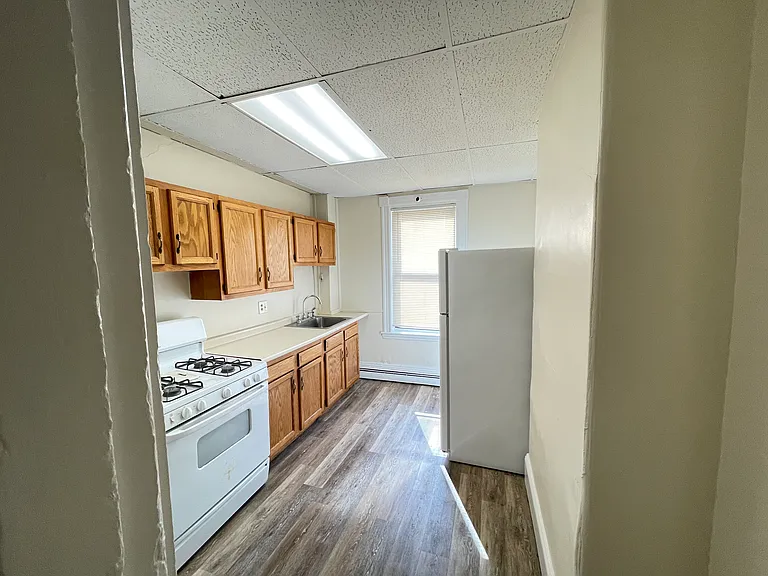 11A Linden St #1 — Photo 6