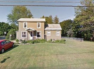 667 W River Rd, Oswego, NY 13126