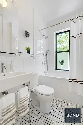 Sold by Bond New York | media 17