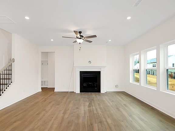 7th image of this home