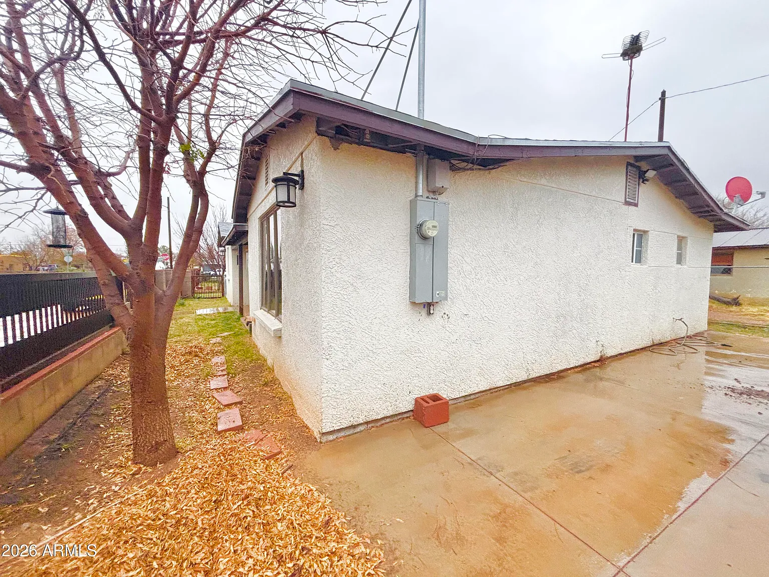2 bed, 2.0 bath, 1131 sqft, $1,200 — Photo 2