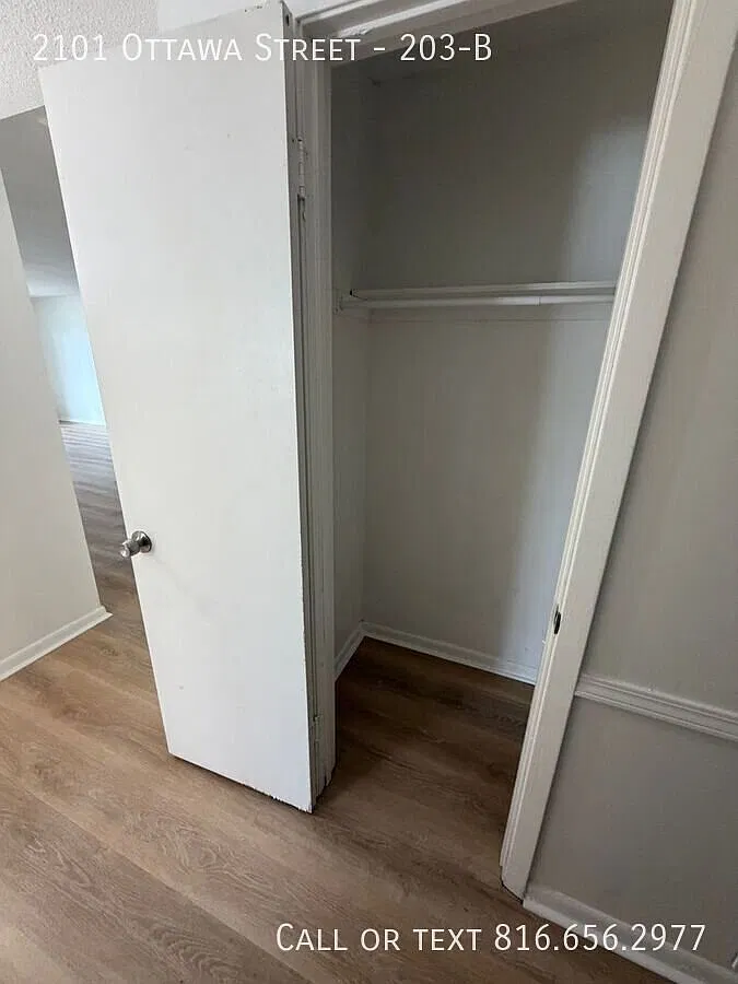 Spacious 3 Bed, 2 Bath Apartment in Leavenworth, KS - $1 Move-in Special! — Photo 4