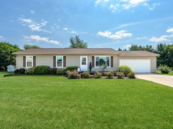 1013 Allen Ct, Plainwell, MI 49080