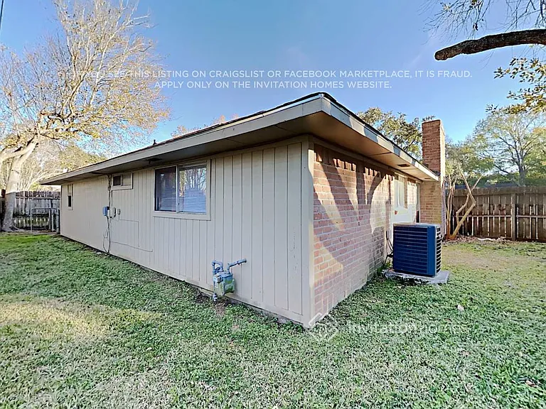 15834 Fox Springs Dr — Photo 16