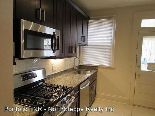 5th image of 64 W Greenwood Ave
