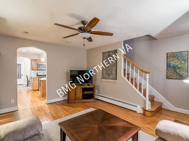 1132 Powhatan St — Photo 5