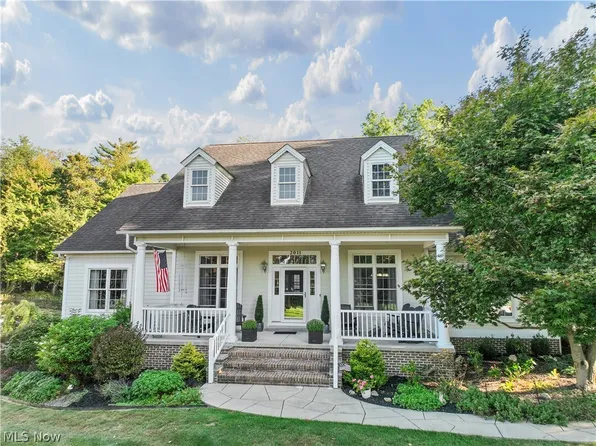 2011 E Swan Lake Cir, Kent, OH 44240