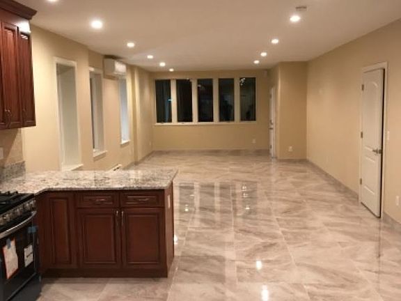 2nd image of 7022 10th Ave