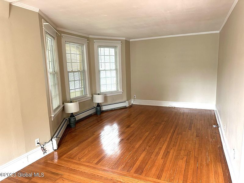 4th image of 51 Greenway N