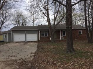 4 Adams Dr, Dexter, MO 63841