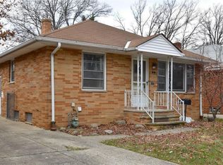 1098 Homestead Rd, South Euclid, OH 44121