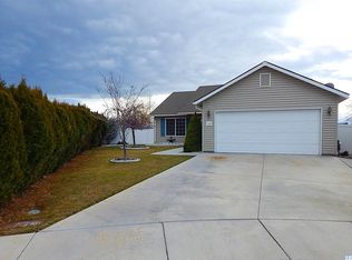 7720 Deschutes Dr, Pasco, WA