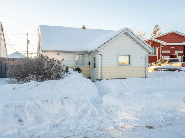 5309 51st Ave, Cold Lake, AB T9M 0H2