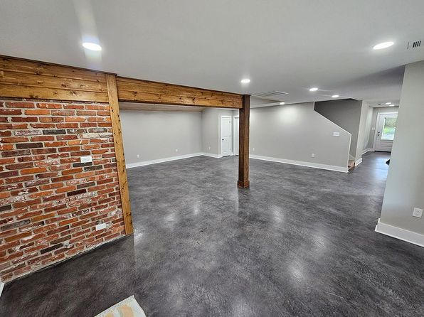 207 Oak Glen Dr