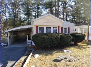 31 Rosewood Dr, Halifax, MA 02338