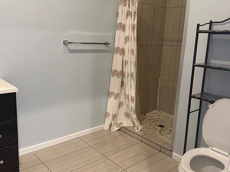 811 N Franklin St #3F — Photo 8