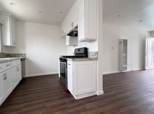 3207 W Ball Rd #11, Anaheim, CA 92804