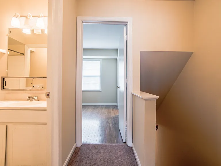Monon Place I (Classic and Renovated), Managed by Buckingham Monon Living — Photo 19
