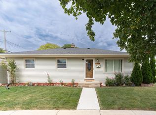 2400 Romayne Ave, Racine, WI 53404