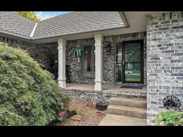 7805 W Quail Run Cir — Photo 2
