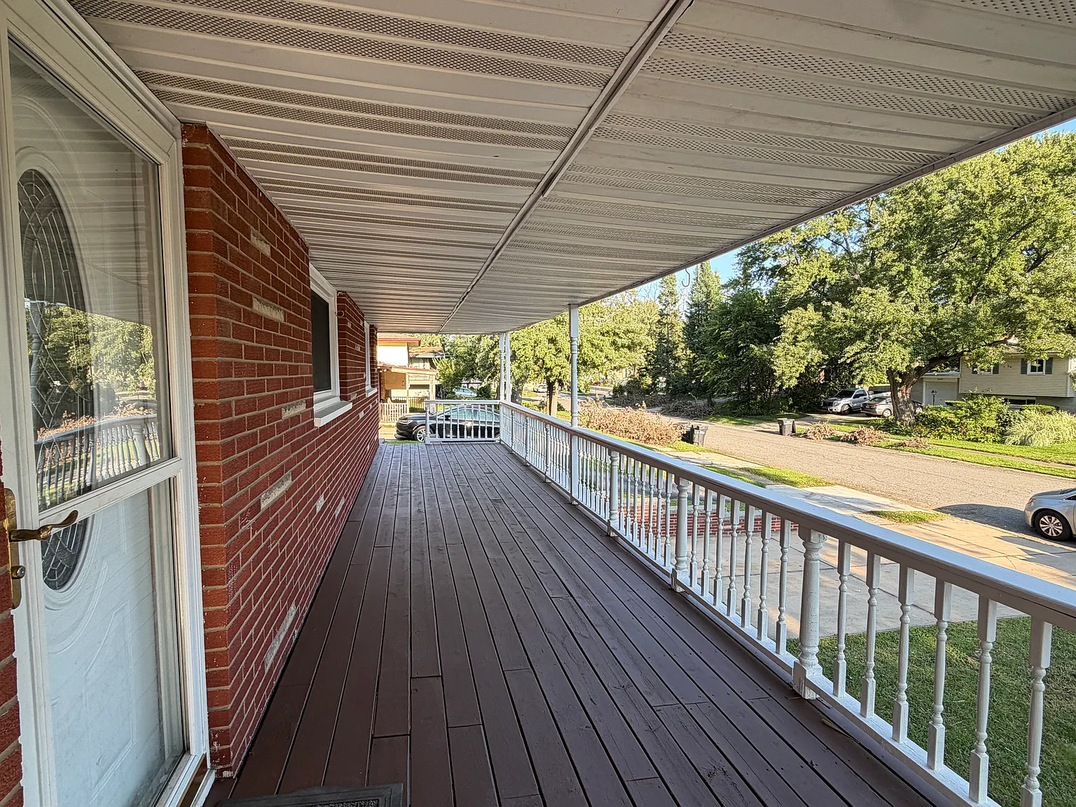 4 bed, 2.5 bath, 2500 sqft, $2,400 — Photo 3