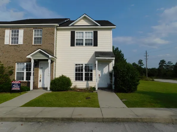 100 Streamwood Dr, Jacksonville, NC 28546