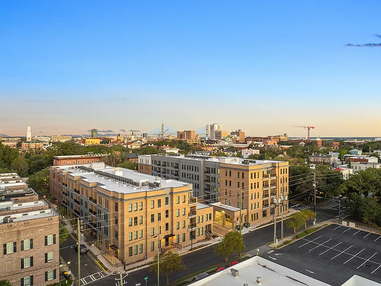 Capital Collective Luxury Apartments — Photo 43