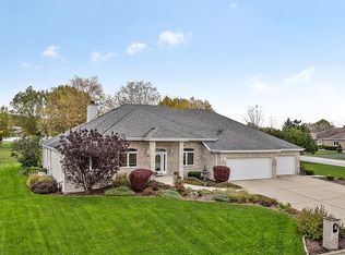 23758 S Sara Ct, Crete, IL 60417