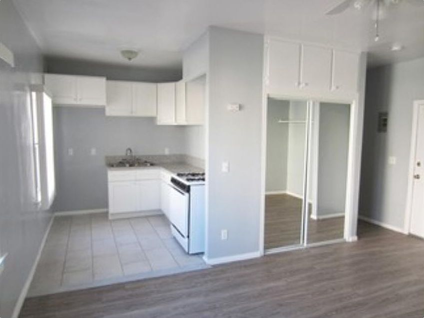 2nd image of 800 S Burlington Ave #6