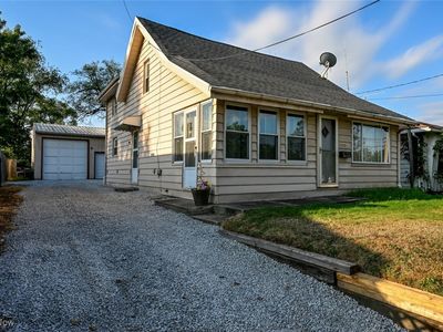 1838 Esther Ave, Akron, OH, 44312