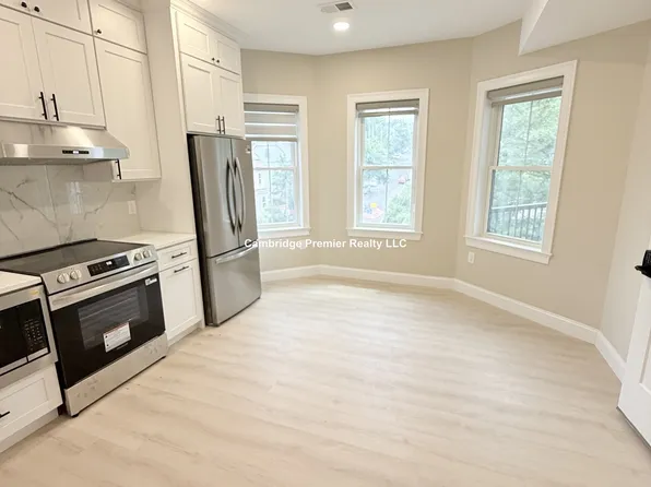 233 Highland Ave #2, Somerville, MA 02143