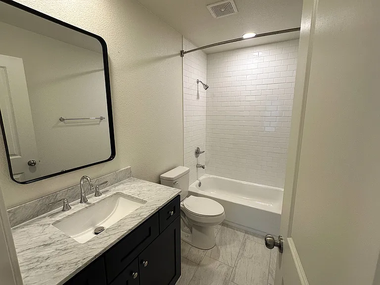 3100 Grace St — Photo 4