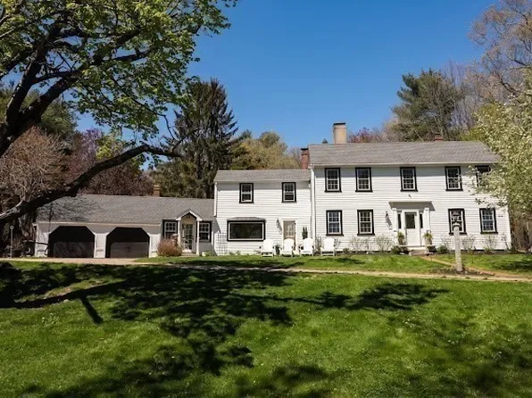 375 Linebrook Rd, Ipswich, MA 01938