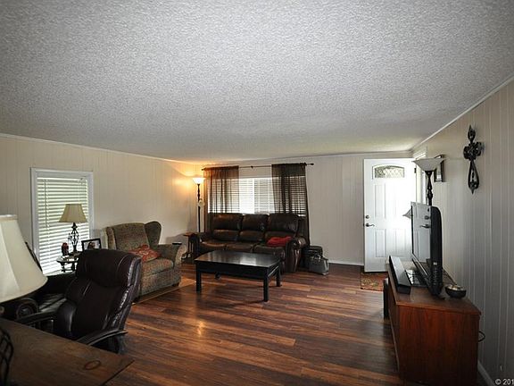 4th image of 826 N Maplewood Ave