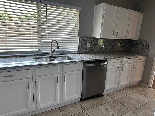 5033 Blue Glen Dr — Photo 7