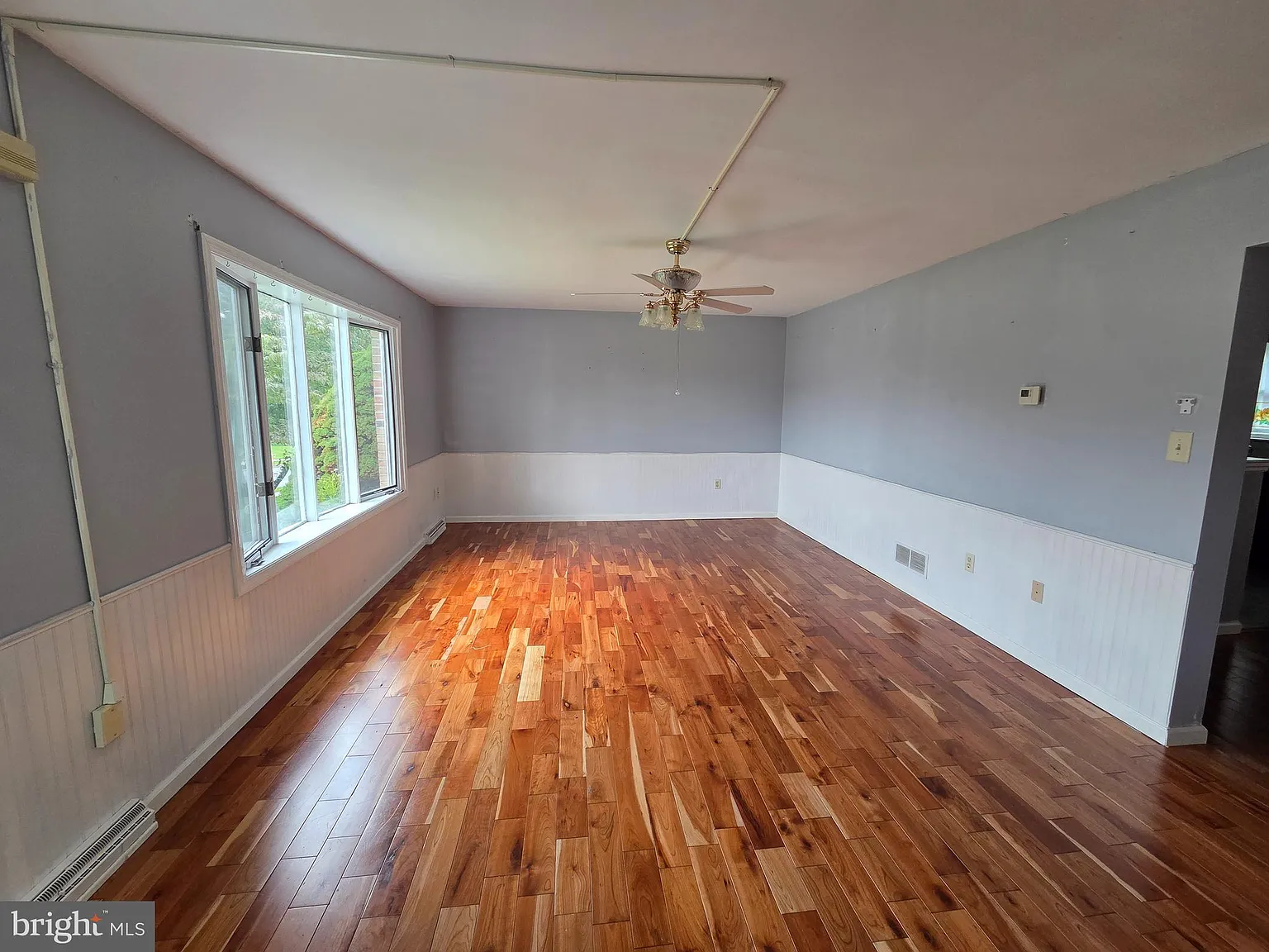 3 bed, 1.5 bath, 1536 sqft, $2,500 — Photo 2