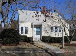 6 High St, Smithfield, RI 02917