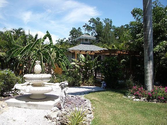 FOUNTAIN 