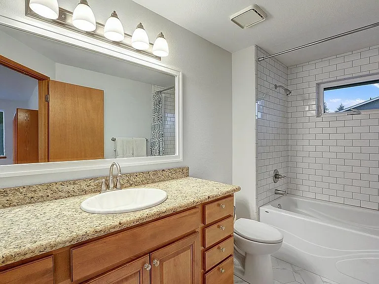 3723 N Bennett St — Photo 18