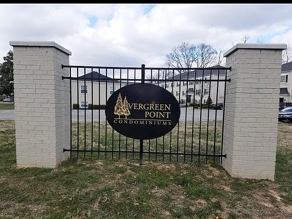 2nd image of 222 Middletown Sq #222