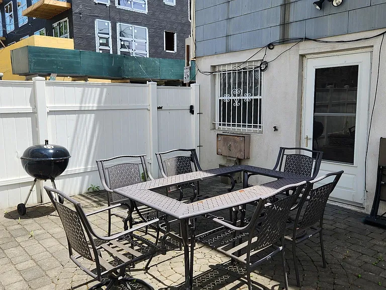 119 Oakland Ave #1 — Photo 10