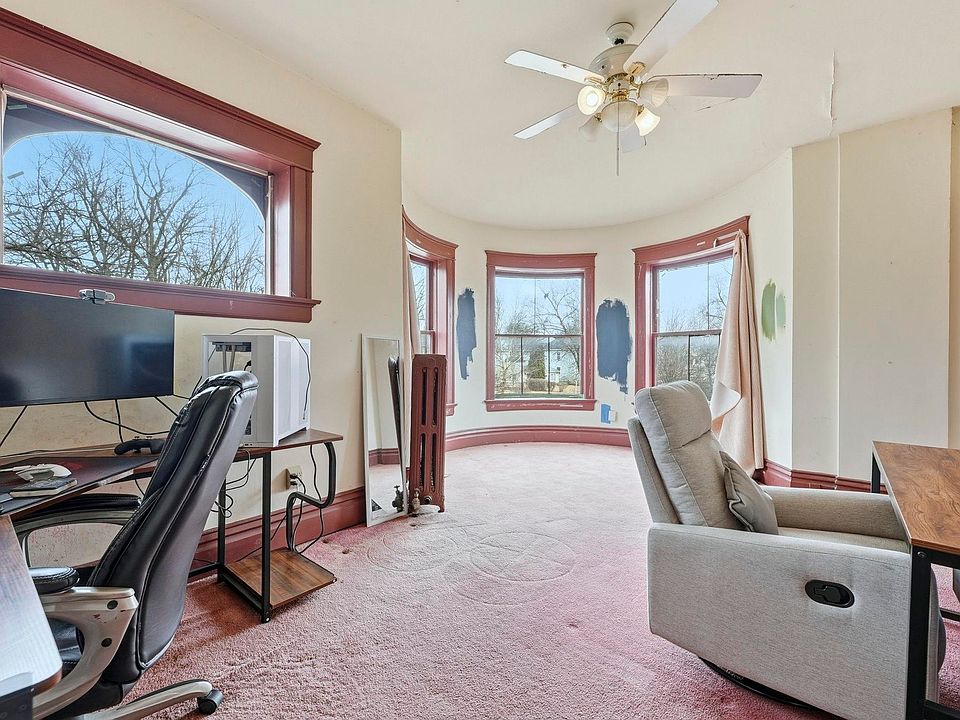 28th image of this home