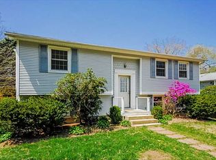 7 Sail St, Jamestown, RI 02835