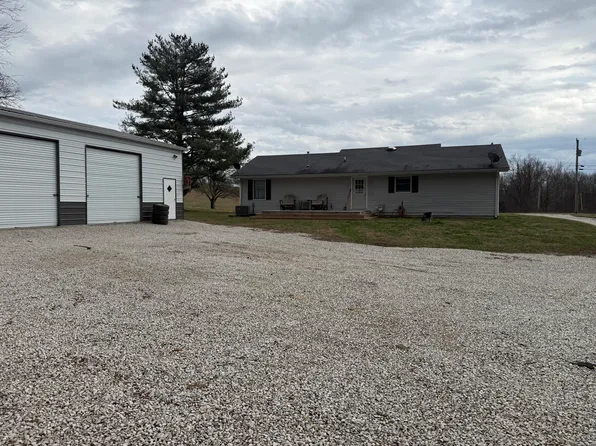1566 Us Highway 460 W, Frenchburg, KY 40322