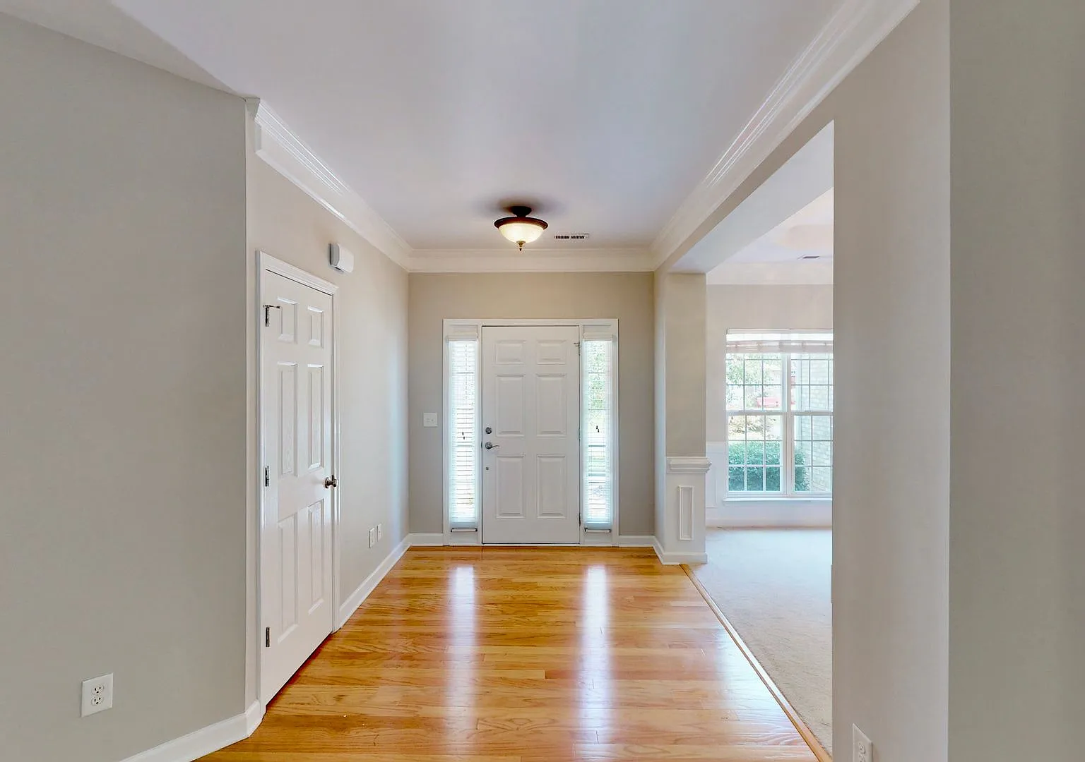 8321 Suttonview Drive — Photo 4