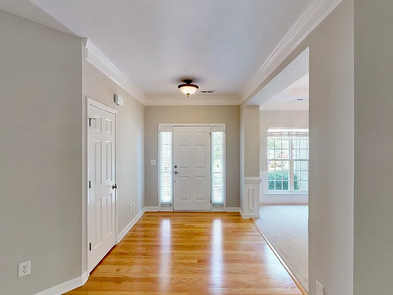 8321 Suttonview Dr — Photo 4